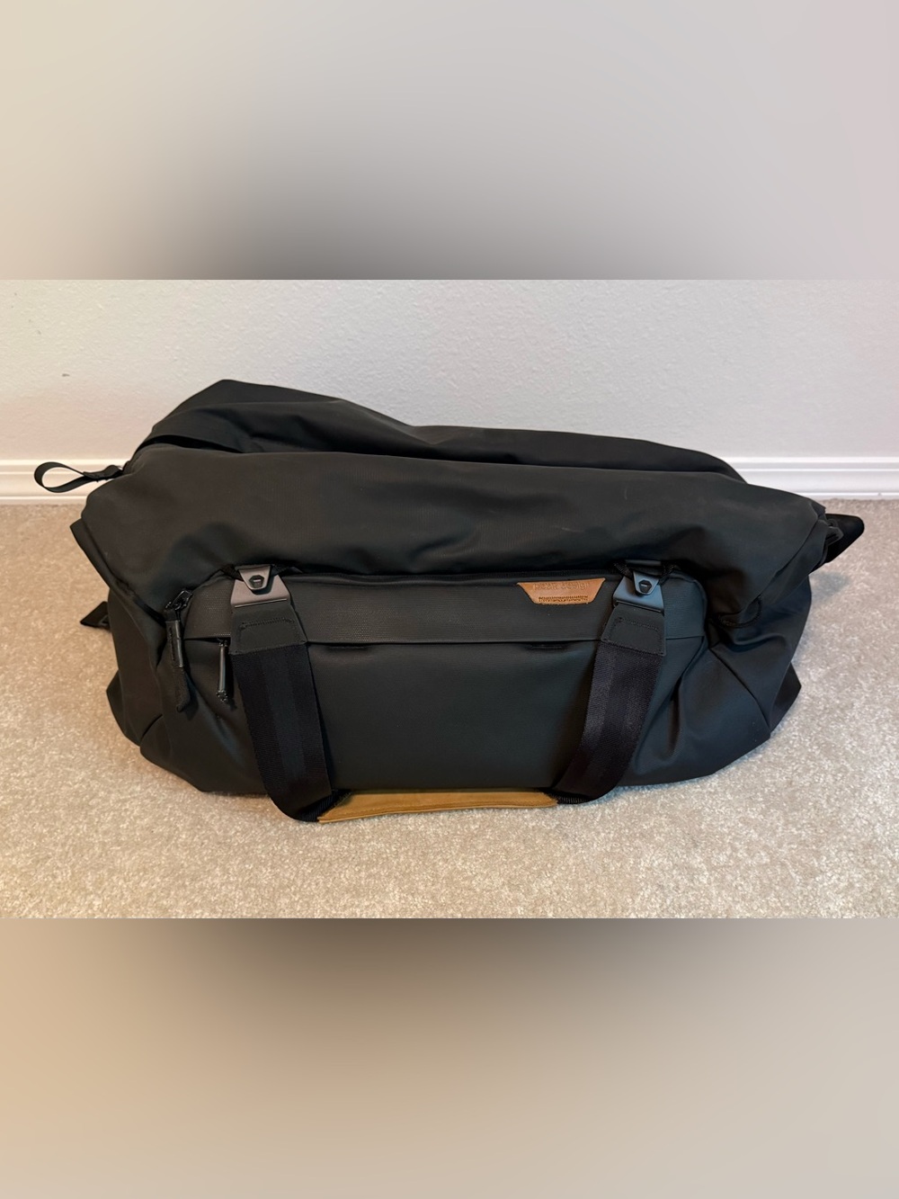 Peak Design 35L Black Men’s Travel Duffel Bag - Huckberry Exclusive